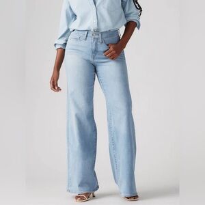 Levi's Women’s 318 Shaping Wide Leg Jeans
